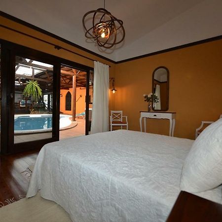 Villa Spa Las Tinajas Triquivijate Luaran gambar