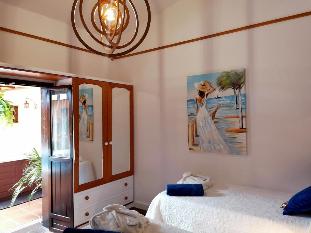 Villa Spa Las Tinajas Triquivijate Luaran gambar