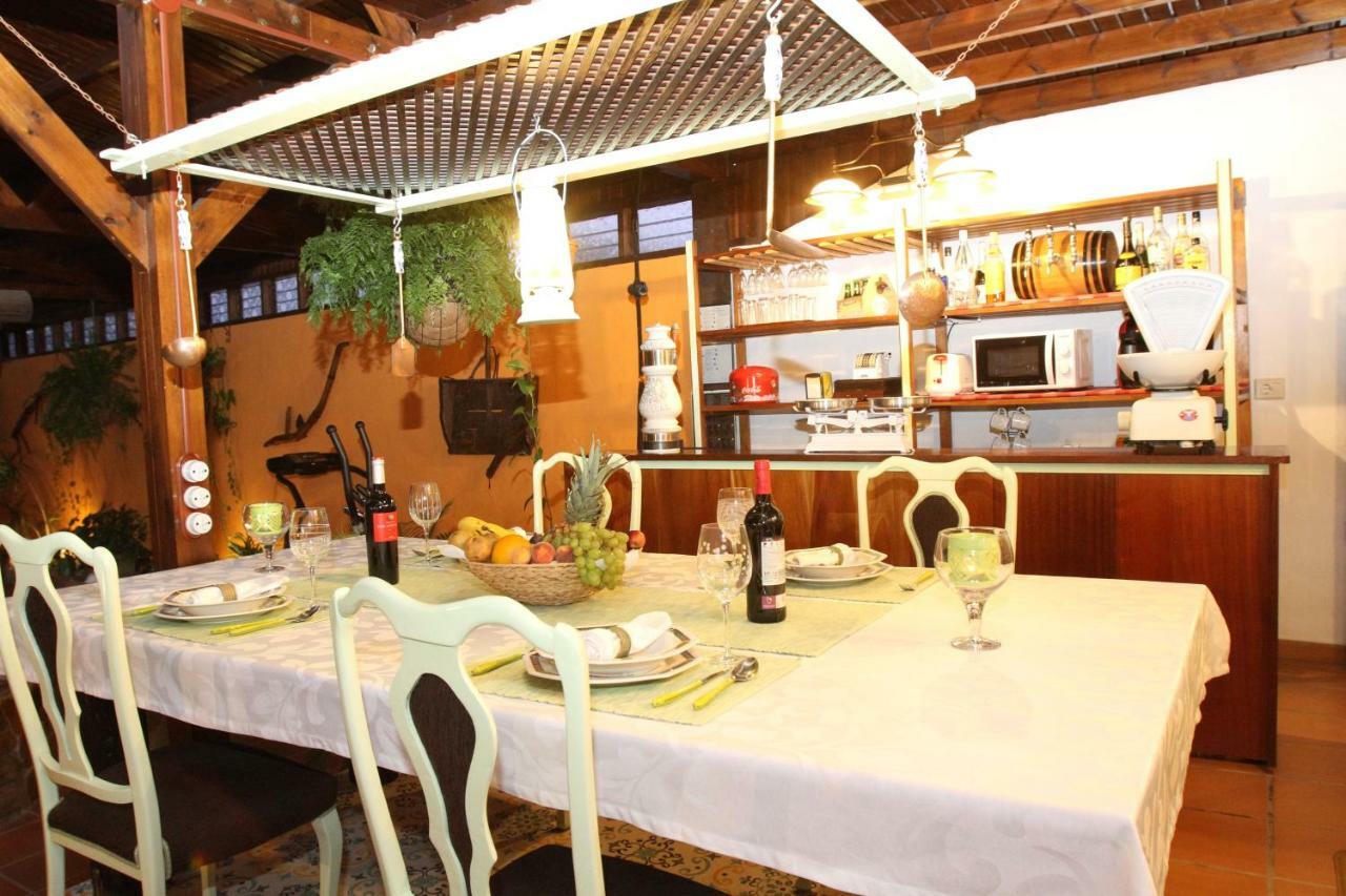 Villa Spa Las Tinajas Triquivijate Luaran gambar