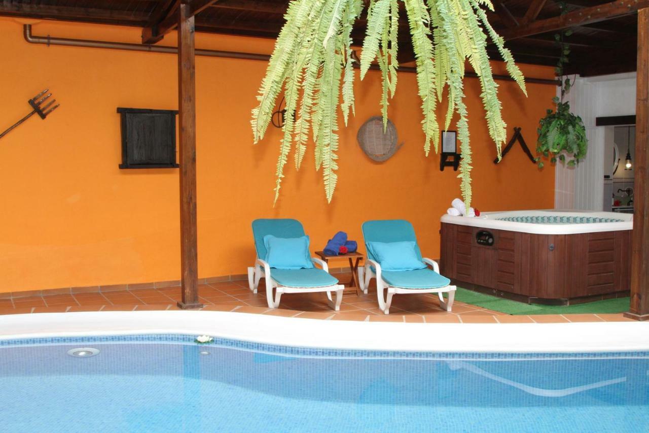 Villa Spa Las Tinajas Triquivijate Luaran gambar
