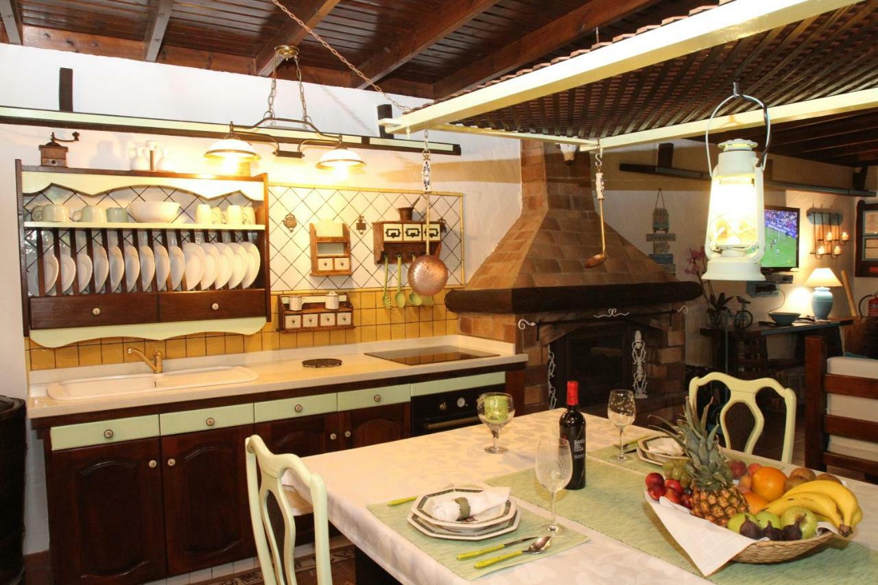 Villa Spa Las Tinajas Triquivijate Luaran gambar
