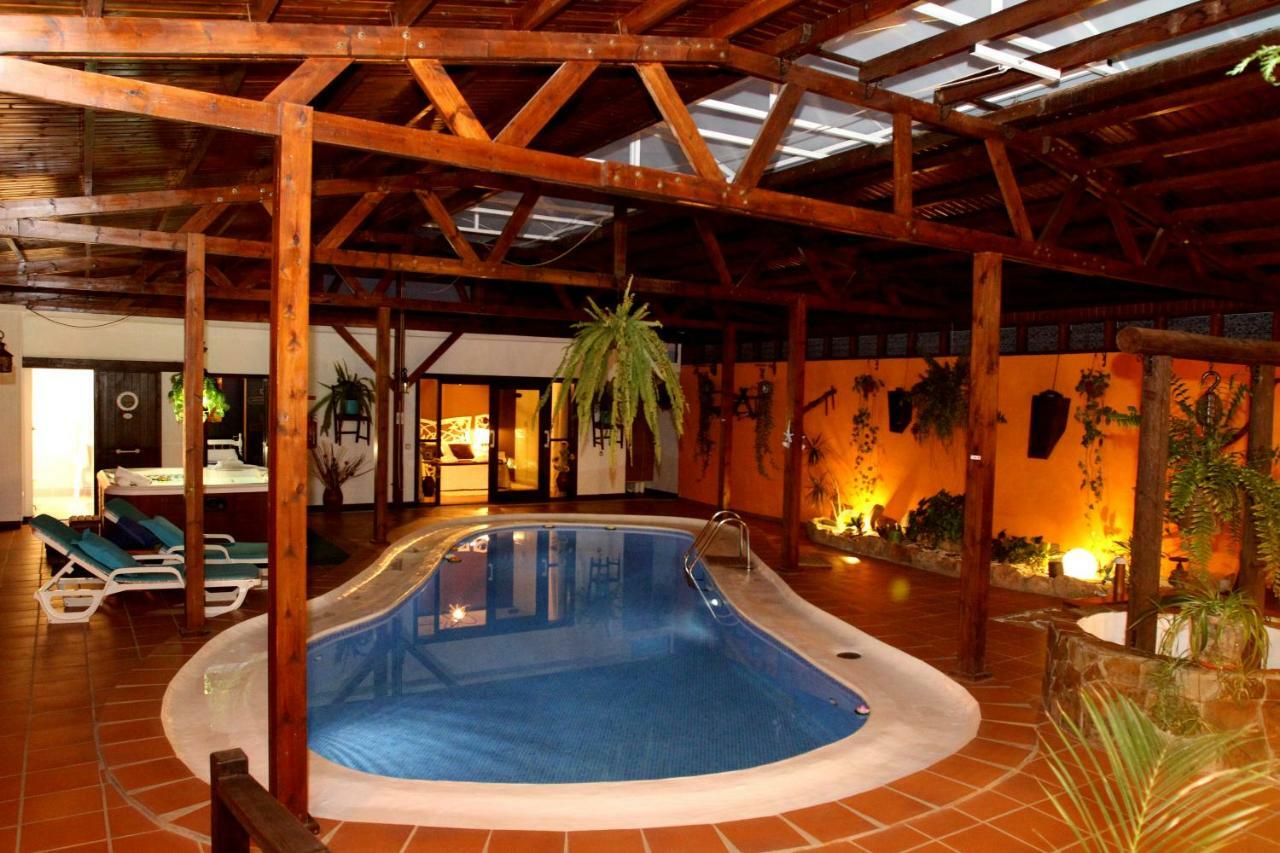 Villa Spa Las Tinajas Triquivijate Luaran gambar